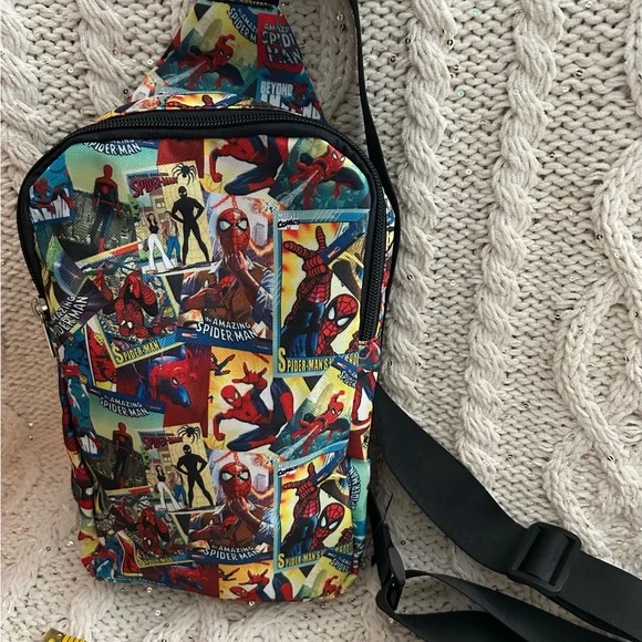 Marvel Spiderman Crossbody/Sling bag with Comic-Inspired Design. Never used. - Picture 2 of 4